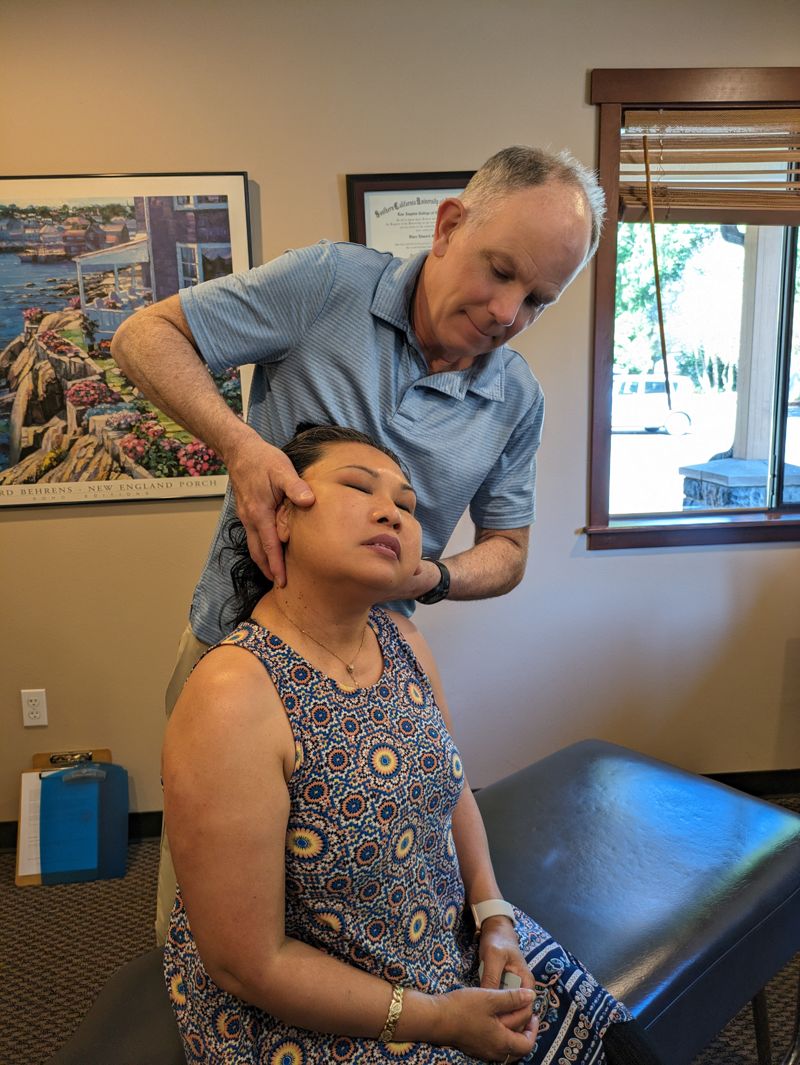 New patient chiropractic consultation with Dr. Vince Morson in Olympia WA